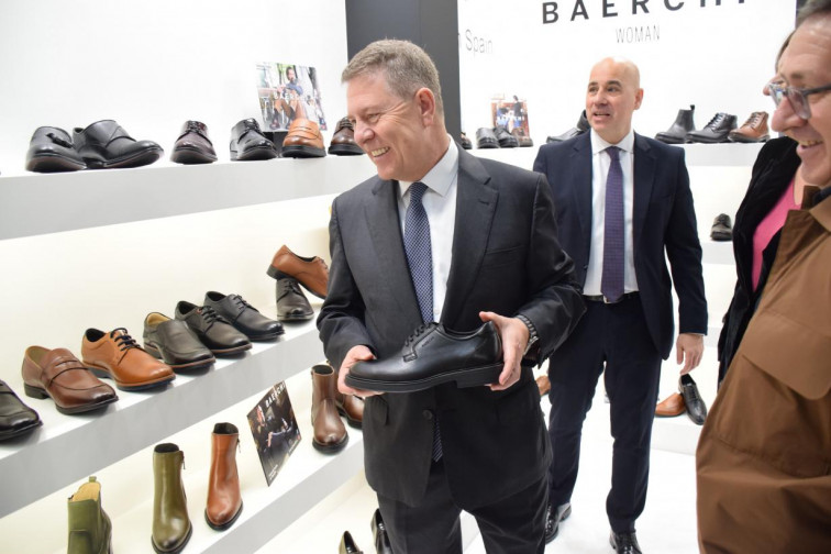 García-Page destaca el crecimiento del calzado de Castilla-La Mancha y su apuesta por la producción local