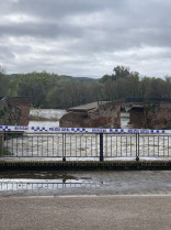 El puente Romano pierde parte de su estructura por la crecida del Tajo