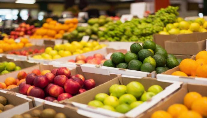 Castilla-La Mancha reparte frutas y hortalizas en más de 553 centros educativos