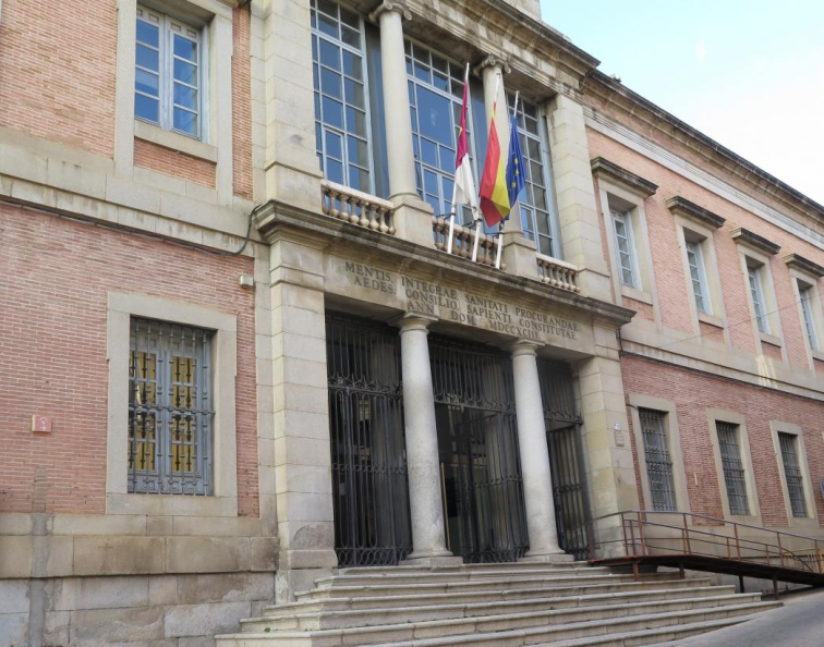 El Gobierno regional firma un protocolo con Aragón y las universidades de Castilla-La Mancha y Zaragoza para impulsar la profesionalización de la contratación pública