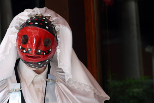 La Diputación inaugura la exposición ‘Los Corpus de la provincia’, que muestra la singularidad y belleza de estas celebraciones en Lagartera y Camuñas