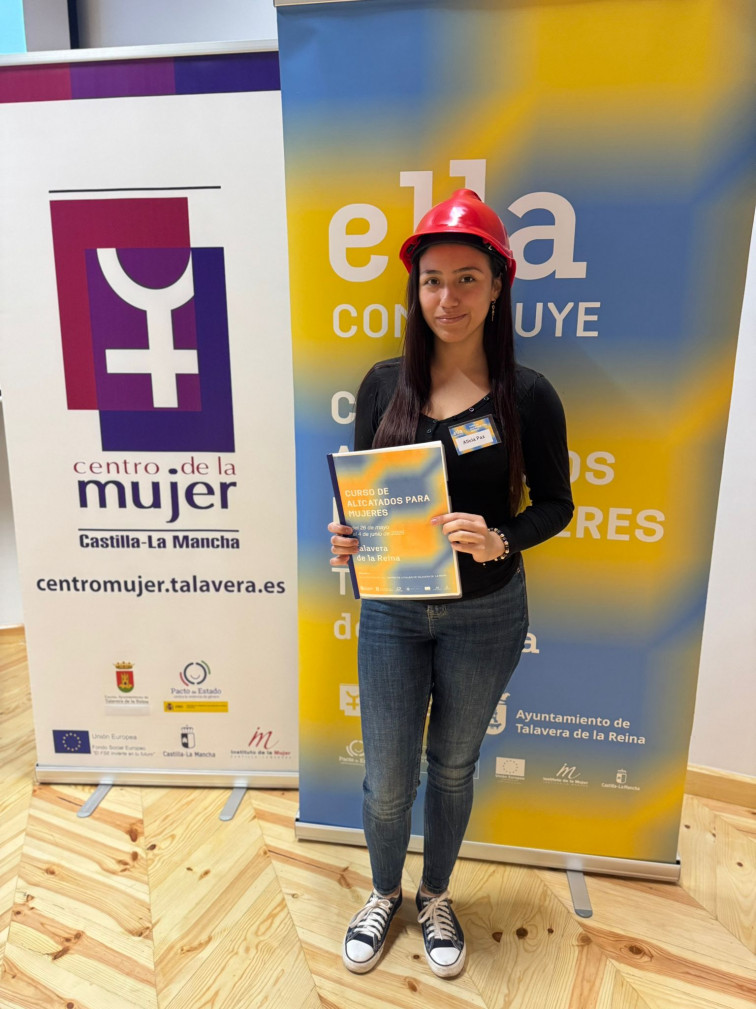 El Centro de la Mujer de Talavera acoge un curso de alicatados para mujeres