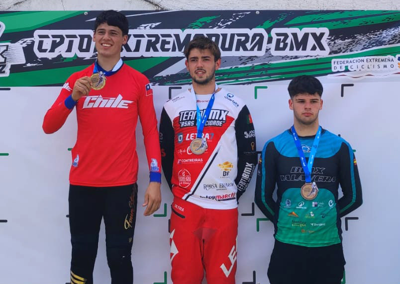 El Club BMX Talavera brilla en la XII Liga Interclubs-Ibérica BMX 2025 de Badajoz