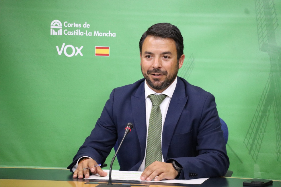 VOX CLM denuncia el recorte de las paradas de autobús que afectan a Guadalajara y Cuenca