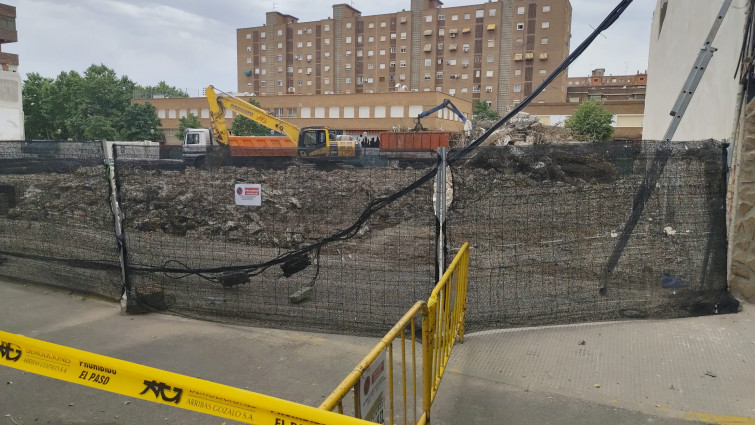 Una fuerte explosión obliga a desalojar a los vecinos de la avenida del Príncipe en Talavera